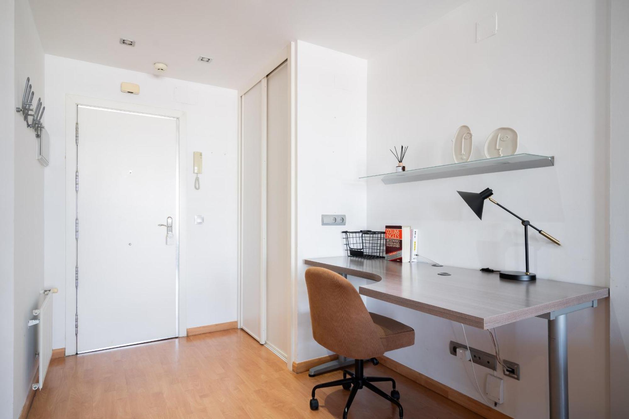 Apartamento En Plaza De Espana Alquiler Temporal Madrid Esterno foto