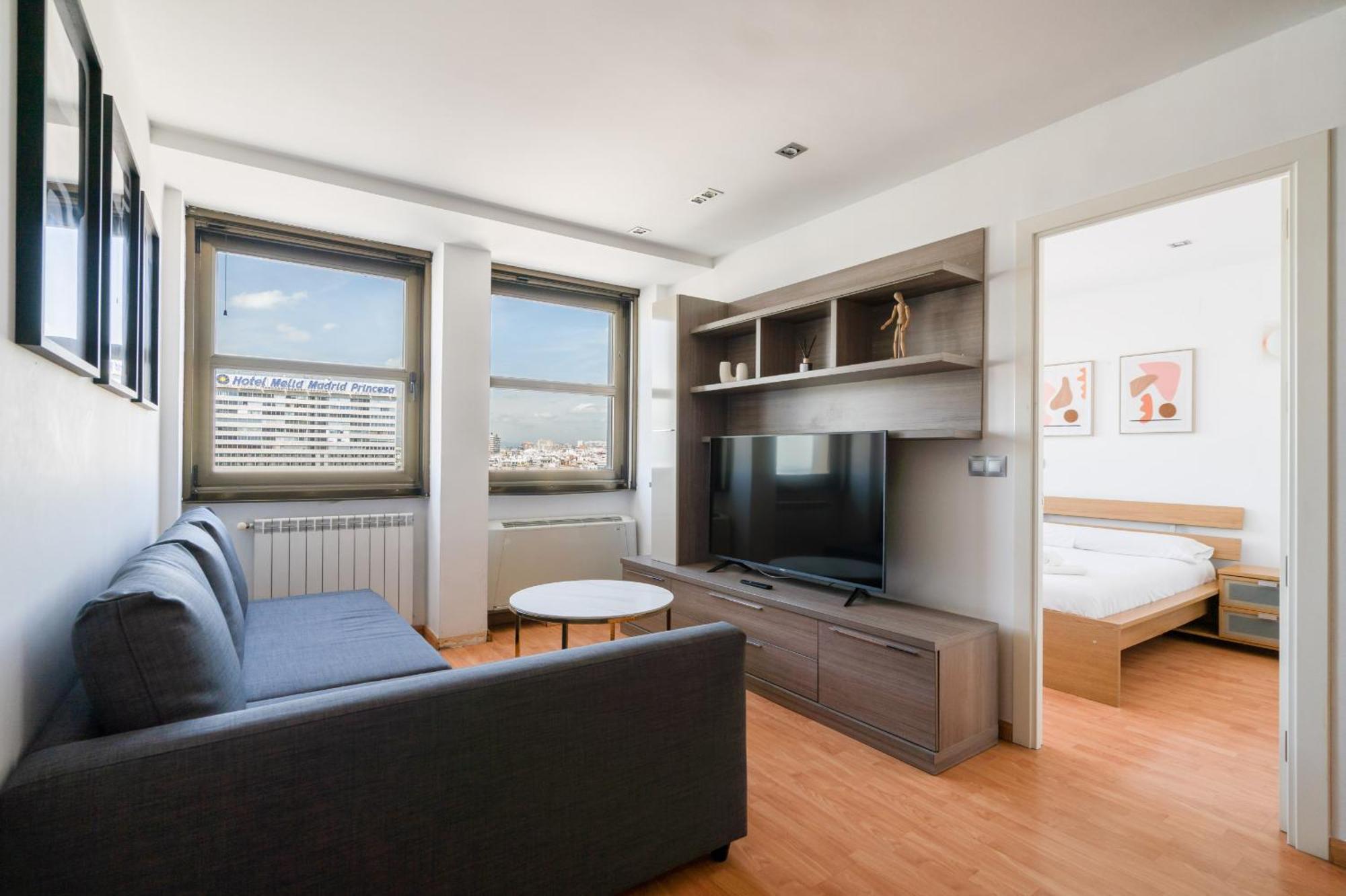 Apartamento En Plaza De Espana Alquiler Temporal Madrid Esterno foto