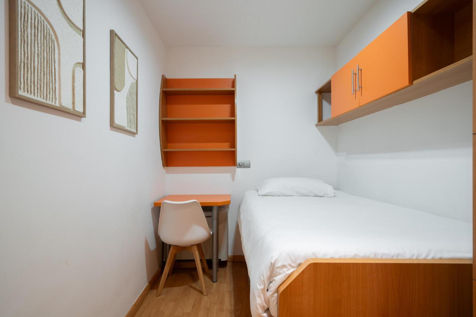 Apartamento En Plaza De Espana Alquiler Temporal Madrid Esterno foto