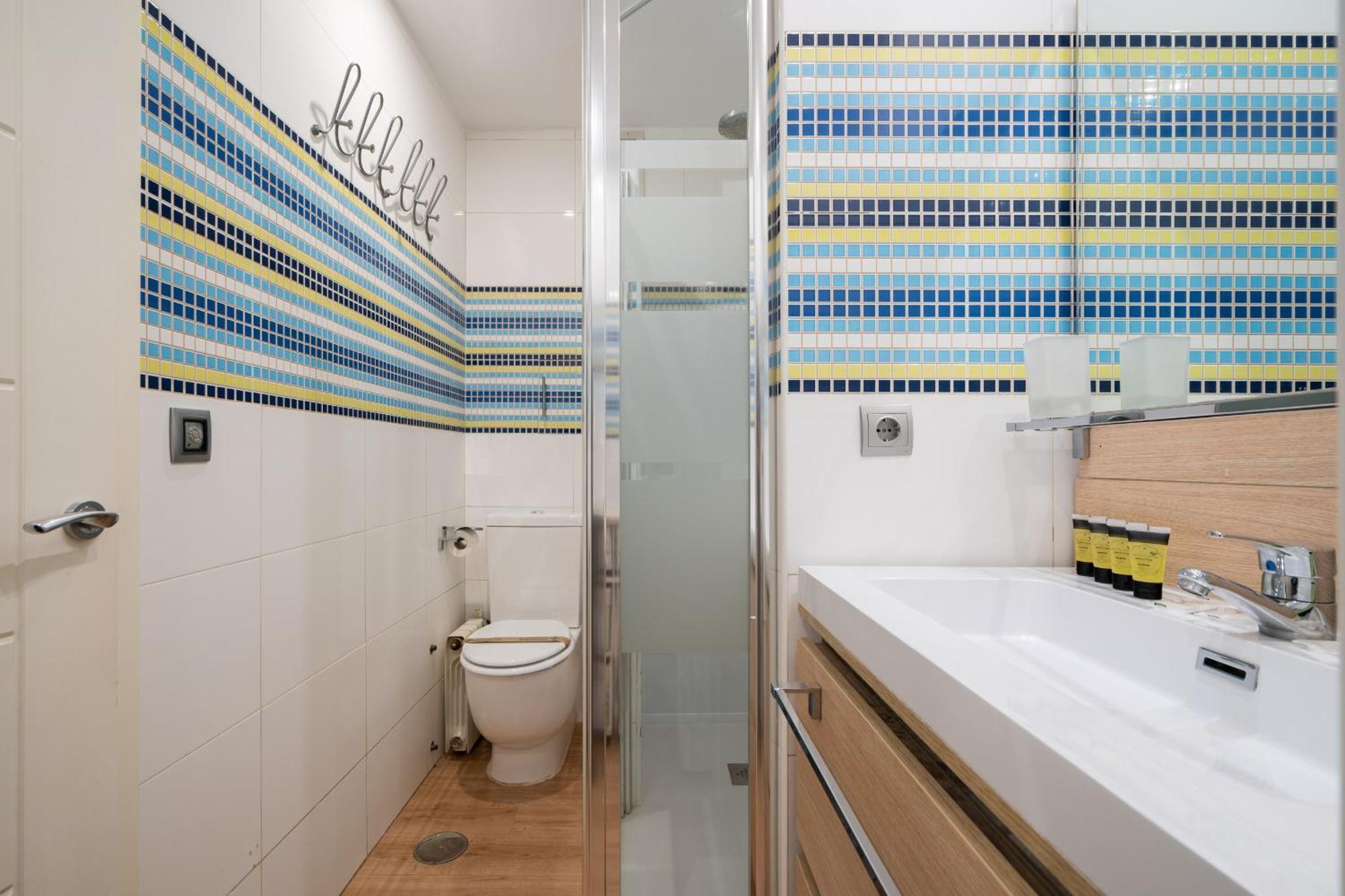 Apartamento En Plaza De Espana Alquiler Temporal Madrid Esterno foto